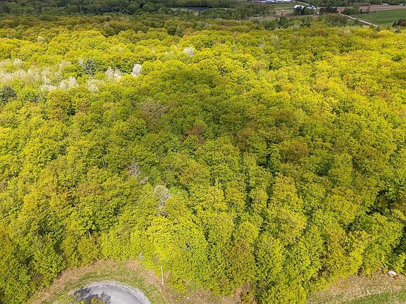 3rd image of Lot 8 ACORN RIDGE ESTATES SUBDIVISION