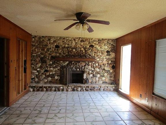 3rd image of 1417 Redbird Dr