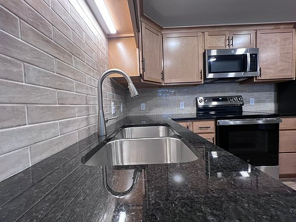 5th image of 4847 Woodland Park Dr #11442622