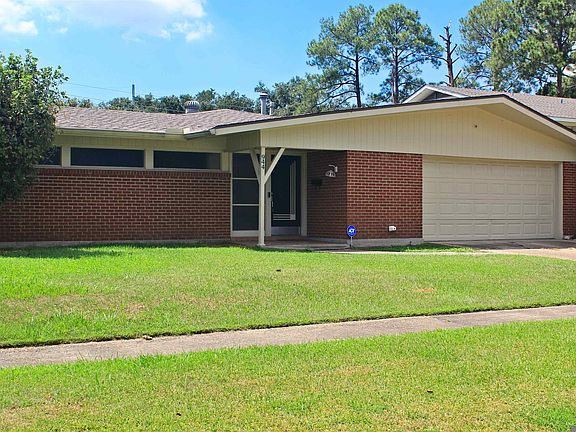 2nd image of 944 Princewood Ct