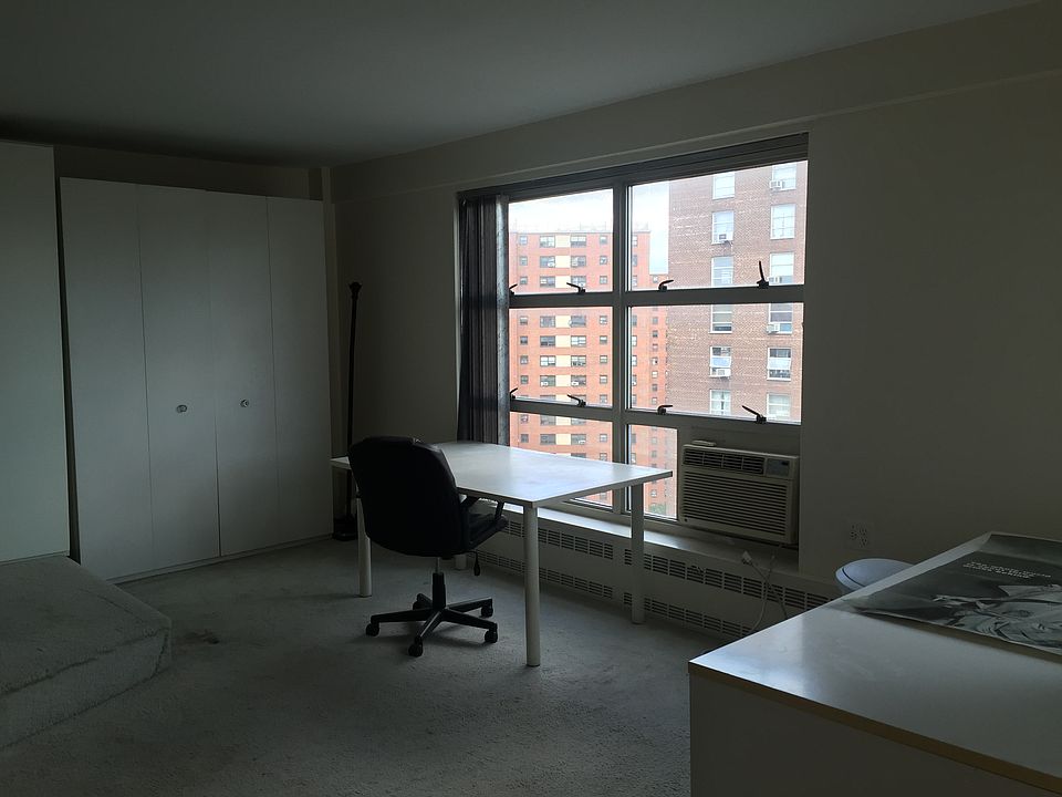 1st image of 100 Lasalle Street #15E