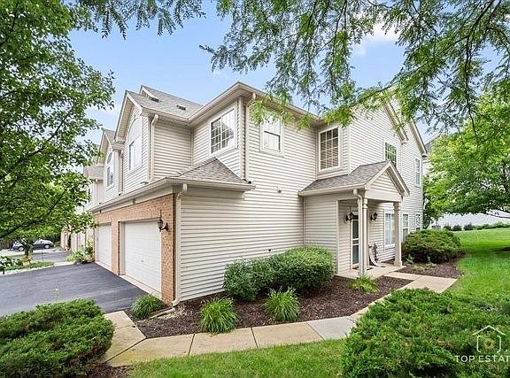 2nd image of 452 Jamestown Ct