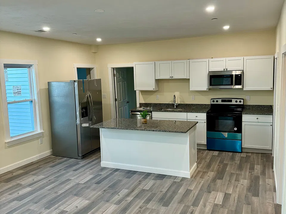 57 Coral St #3