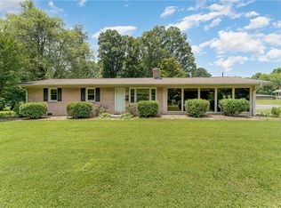 1819 Madison Ave, Mount Airy, NC 27030