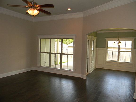 5th image of 5410 Maycomb Ave