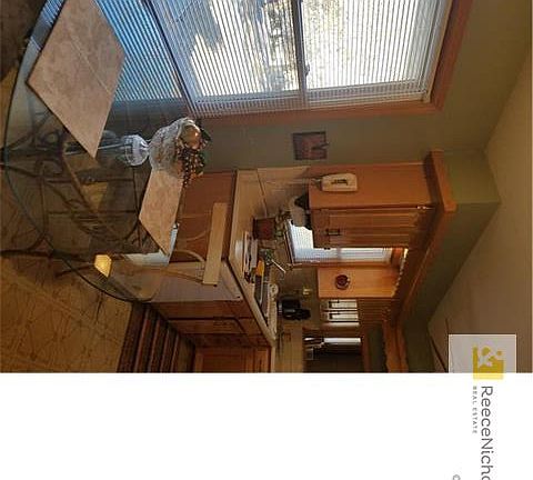 3rd image of 11009 Oak St