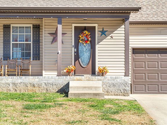 3rd image of 1087 Freedom Dr