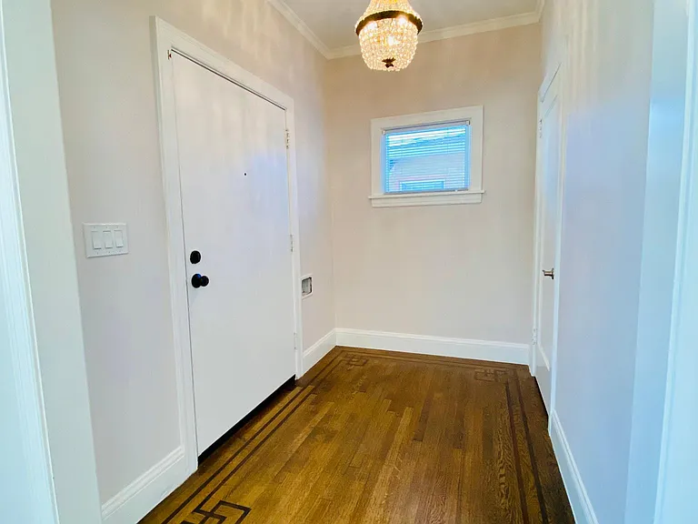 2488 Havenscourt Blvd — Photo 6