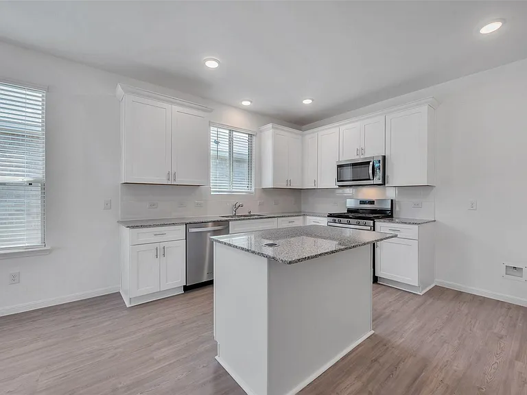 339 Lippizan Dr — Photo 5
