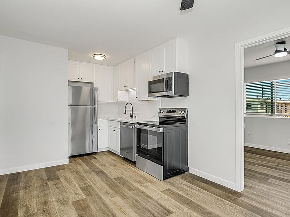 3rd image of 4142 44th St APT 9
