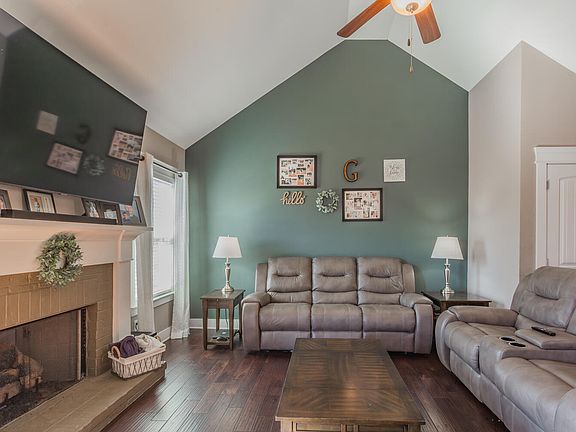 4th image of 1068 Longo Dr