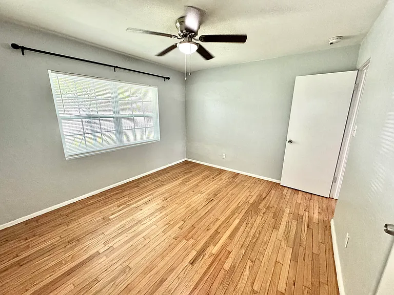 115 N Hampton Ave — Photo 11