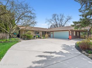430 Parkside Dr, Sycamore, IL 60178
