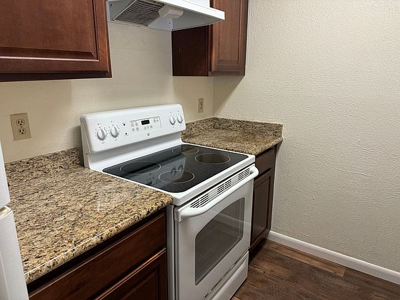 5th image of 7096 N Holiday Dr