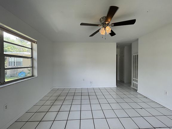 5th image of 1300 NE 146th St #1
