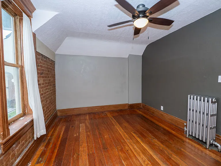 2660 Jefferson Ave — Photo 18