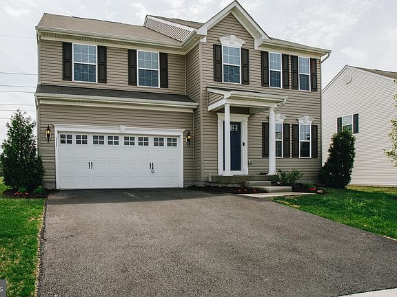 2nd image of 311 Daphne Ct