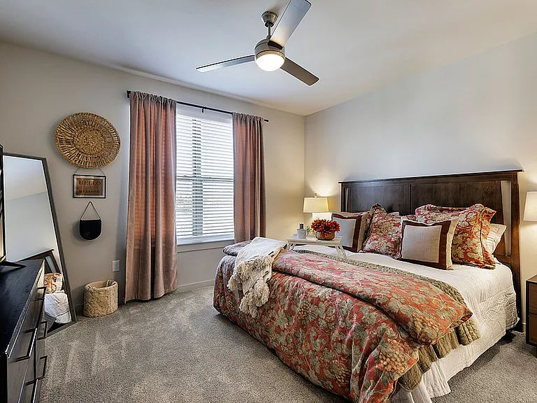 Guest Suite - Bedroom