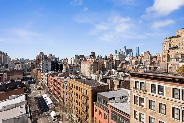 Sold by Douglas Elliman | media 15