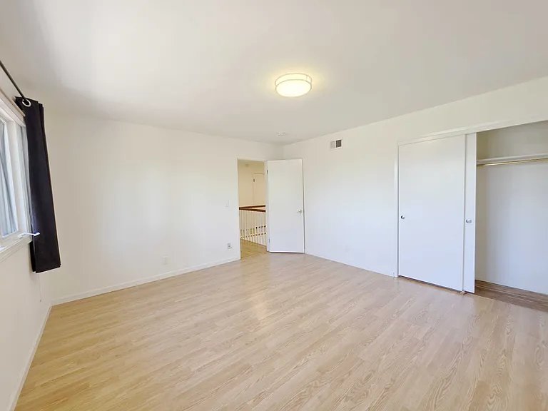 105 Dover Ct — Photo 21