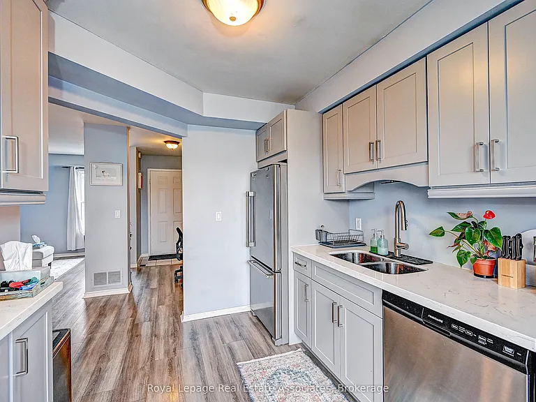 190 Nith River Way — Photo 11