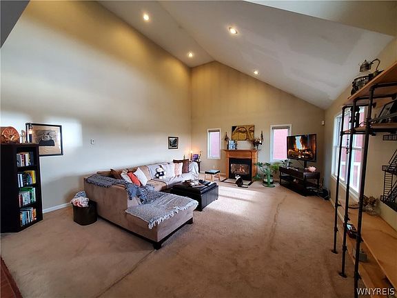 4th image of 43 Riverview Ave