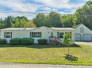 7 Cammett Dr, Raymond, NH 03077