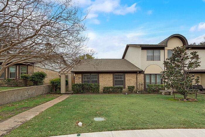 1st image of 4910 Rollingwood Ct