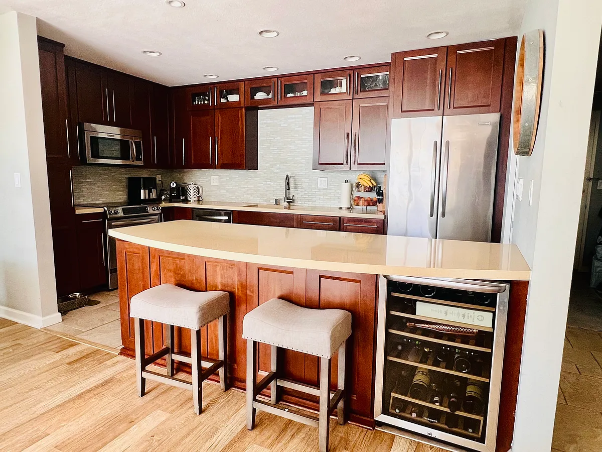 Building Photo - 3850 Riviera Dr #3B