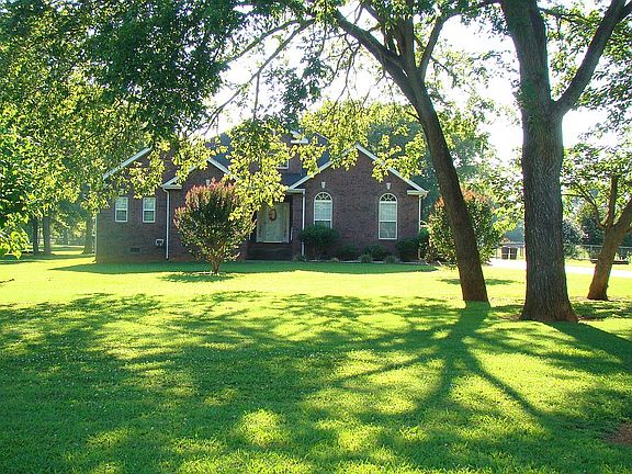 3rd image of 7460 Burleson Ln