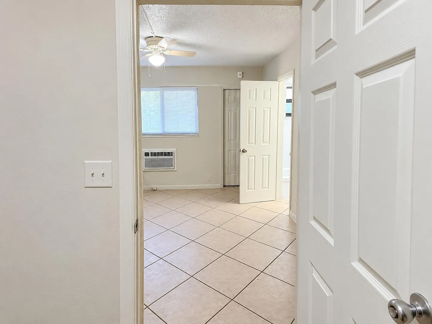 1 bed, 1.0 bath, 700 sqft, $1,600 — Photo 4