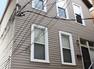 2950 N Sheffield Ave APT 1R, Chicago, IL 60657