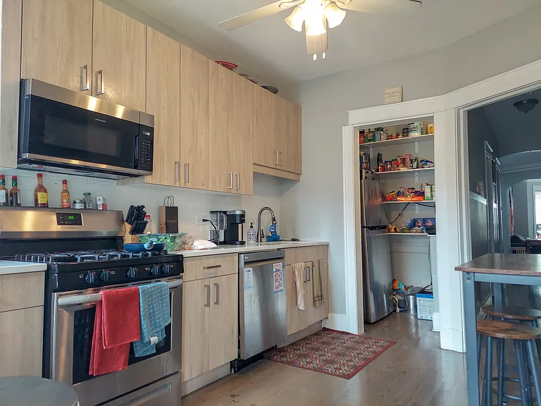 3703 N Racine Ave #1 — Photo 2
