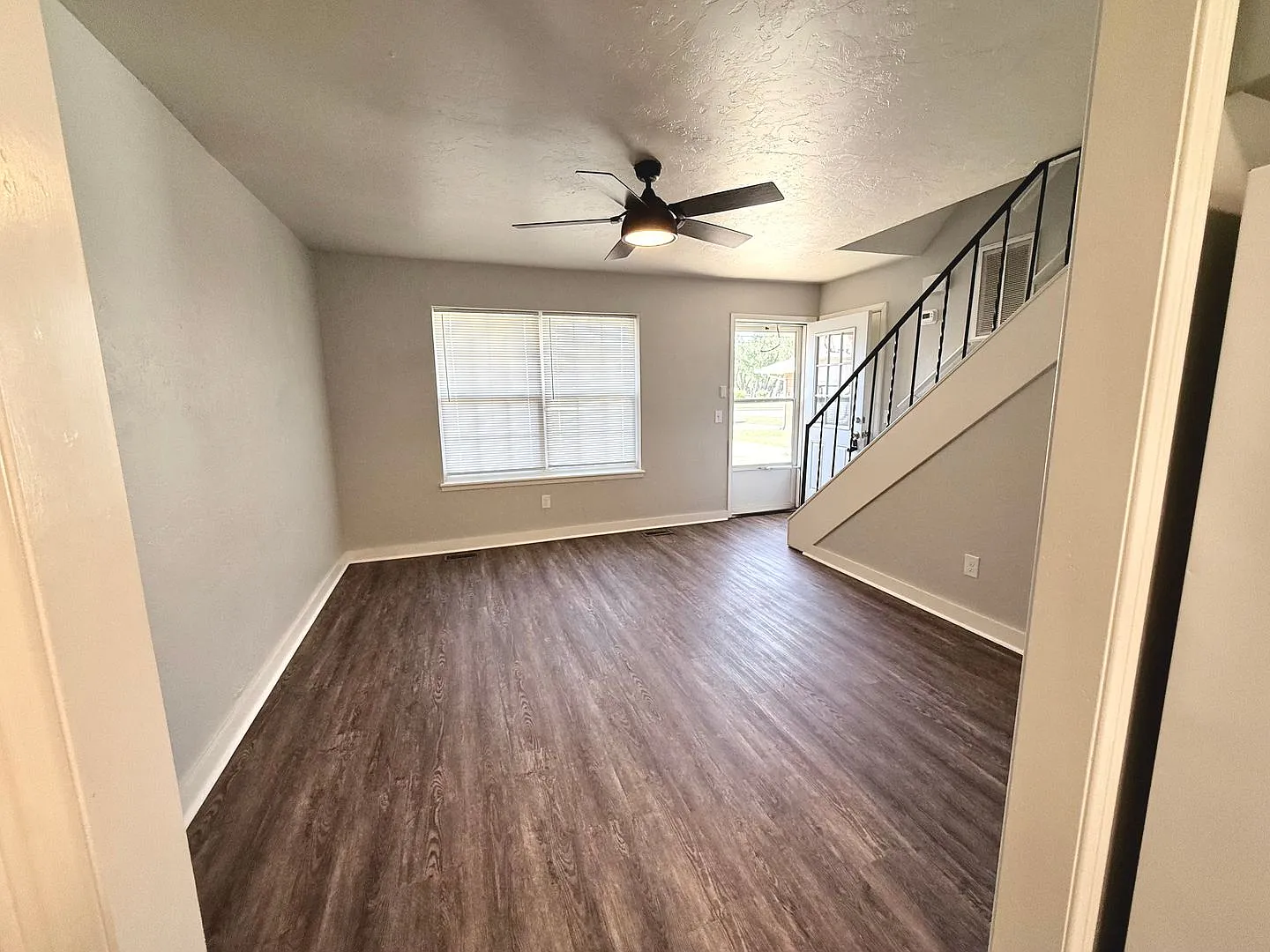 Beautifully Updated 2BD 1BA, Two-Story Duplex in Yukon — Photo 3
