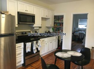 212 Hemenway St #5A, Boston, MA 02115