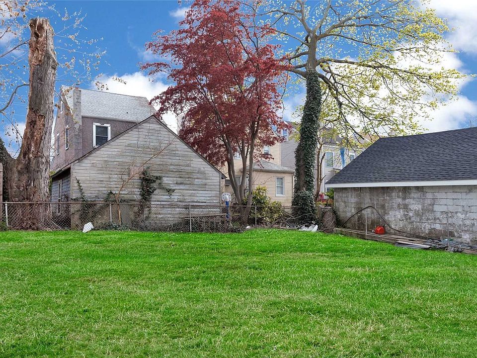 1st image of 218 Princeton St