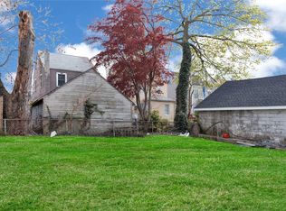 218 Princeton St, Hempstead, NY 11550