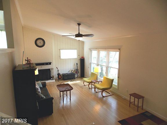 2nd image of 112 Evans St