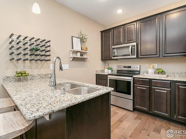 2473 Crown View Dr #5 — Photo 8