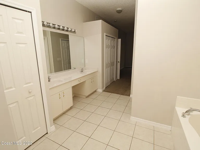 471 Hancock St SW — Photo 9