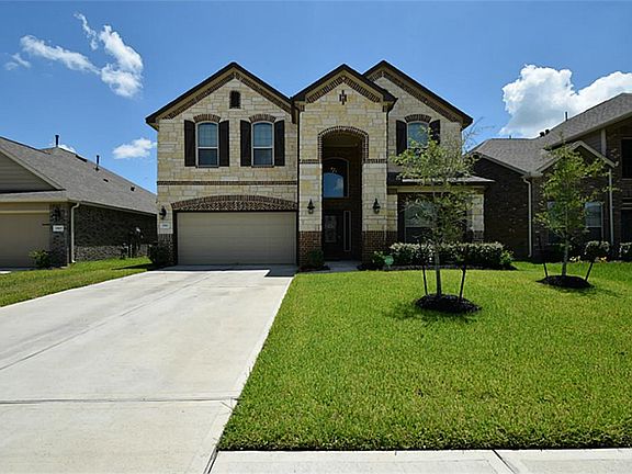 3rd image of 2511 Flowing Palm Ln