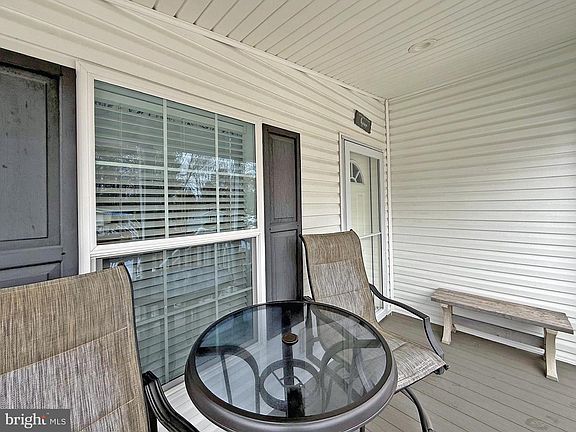 2nd image of 21280 G St #G-13