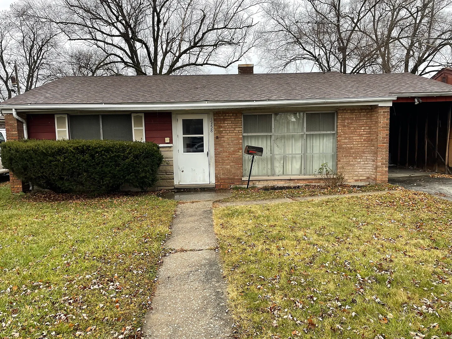 1358 Gordon Ave photo 1