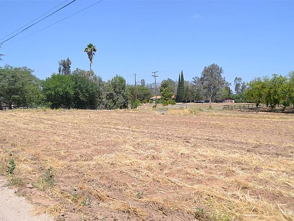 3rd image of Rosemead Dr