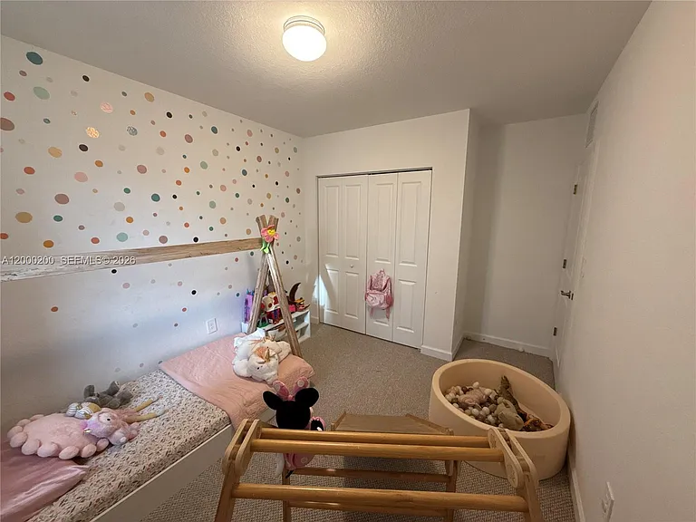 412 NW 12th Pl — Photo 22