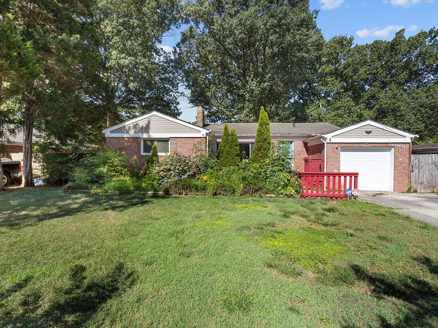 1204 Fontana Avenue - 1 — Photo 3