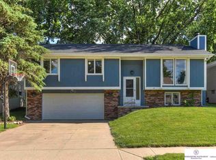 15923 Martha Cir, Omaha, NE 68130