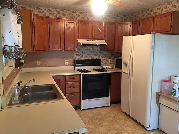 2nd image of 8 W Jefferson St