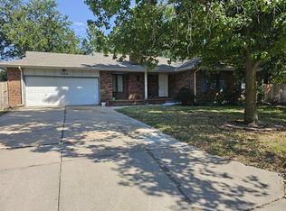 1526 N Skyview St, Wichita, KS 67212