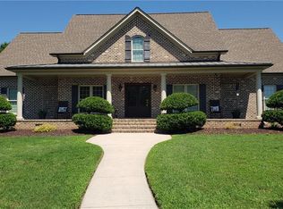 2957 Doris Dr, Burlington, NC 27217